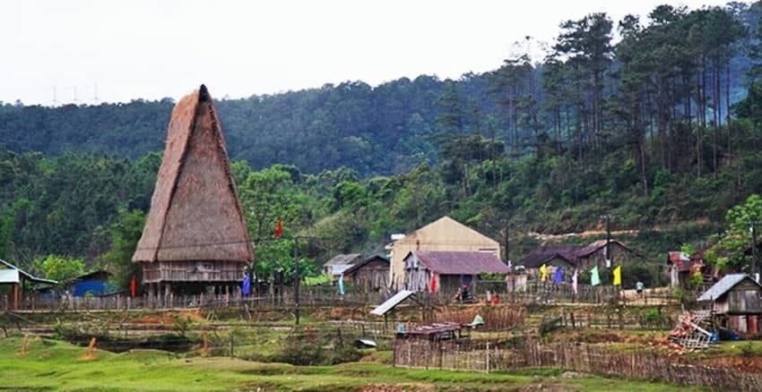 Les-villages-dans-les-alentours-de-Kon-Tum