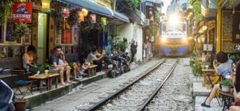 Rue du train à Hanoi