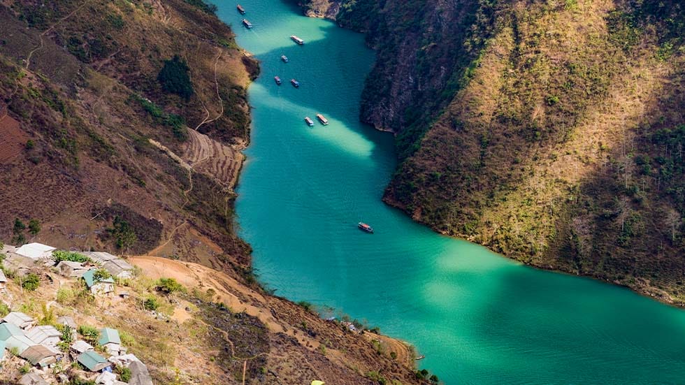 Rivière Nho Que : croisière et kayak dans les gorges spectaculaires